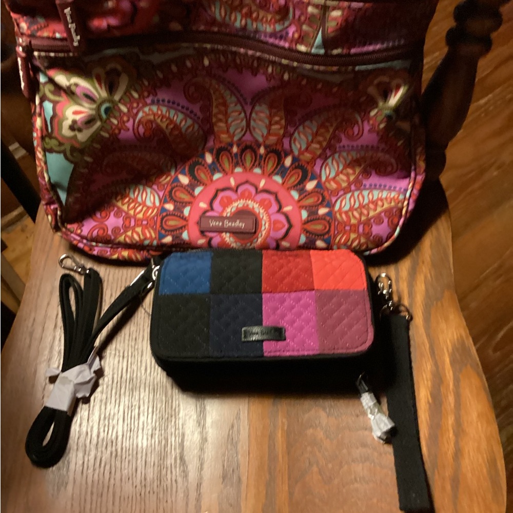 Vintage Vera Bradley Resort Medallion Pattern, Crossbody - Picture 8 of 8